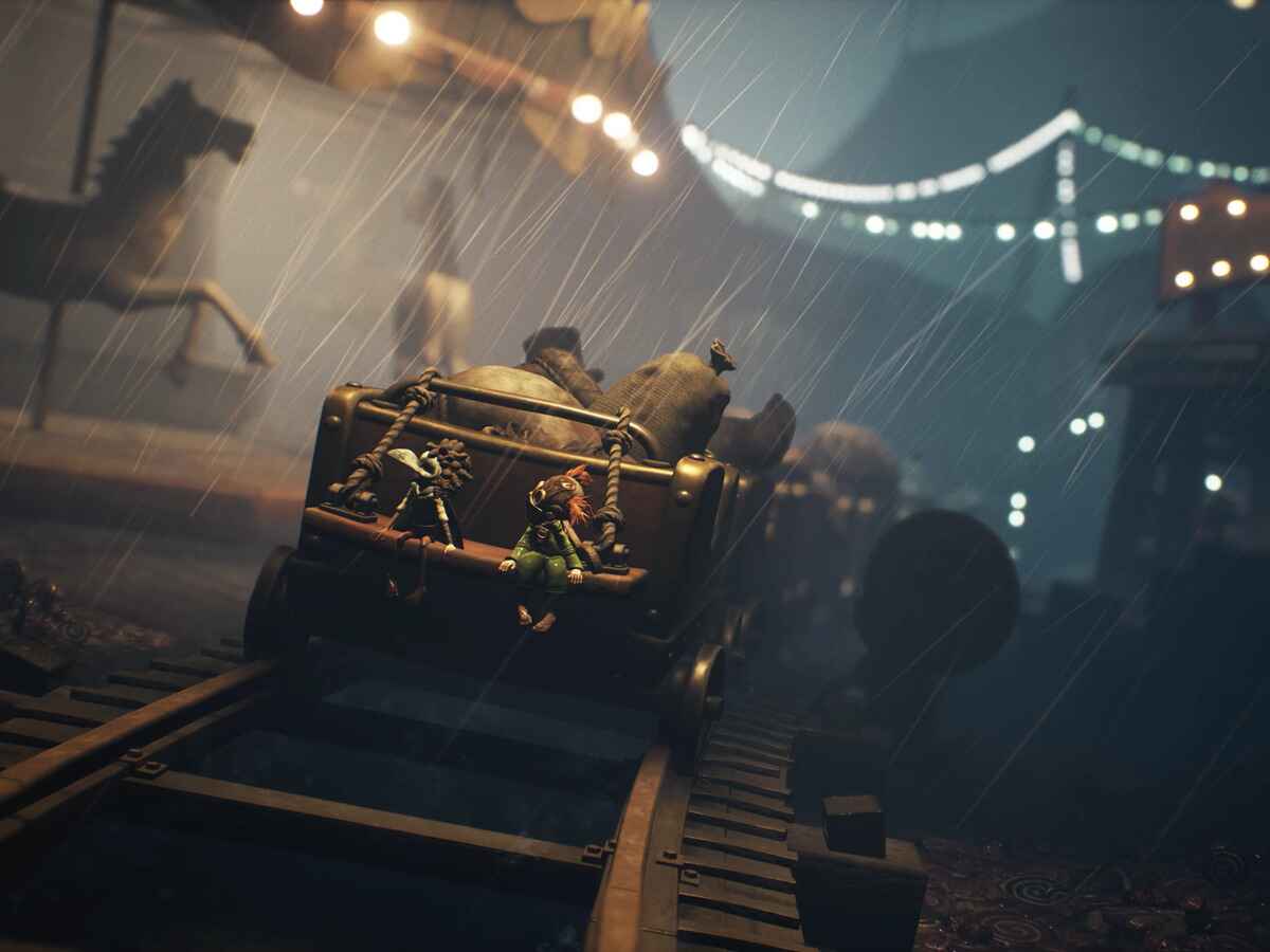 Un treno con a bordo i due protagonisti di Little Nightmares 3