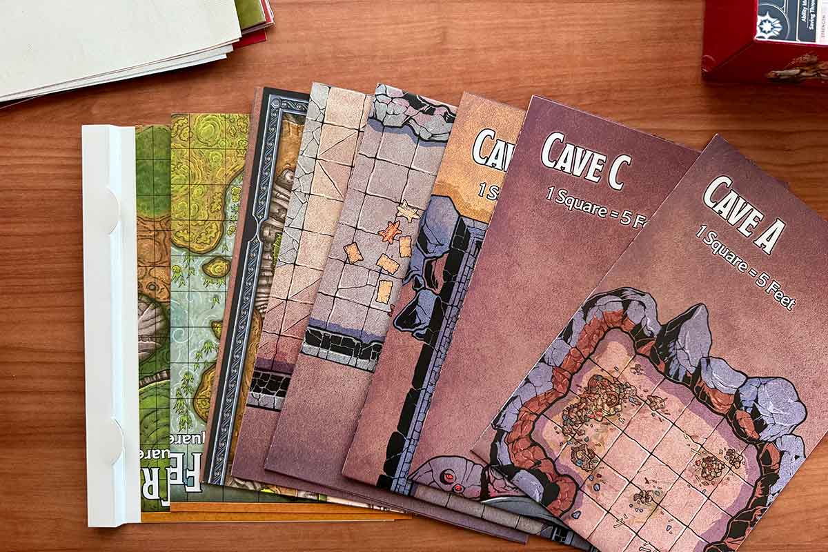 Una serie di mappe delle avventure fascicolate