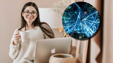 Una ragazza sorridente con un Mac e, in evidenza, un'illustrazione di una connessione internet veloce
