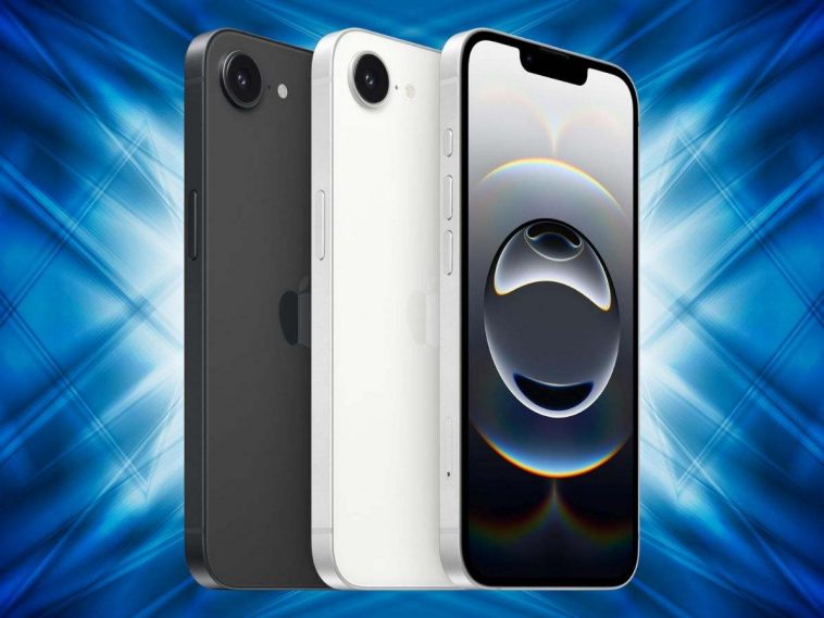 tre versioni differenti di iphone 16e una dietro l'altra su sfondo luminoso