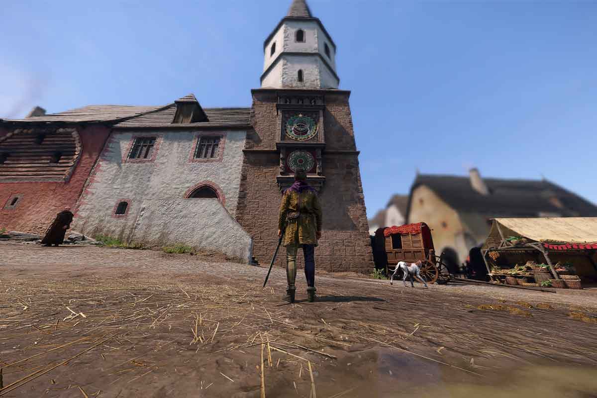 Una foto dal basso di Henry in piedi davanti all'orologio astronomico