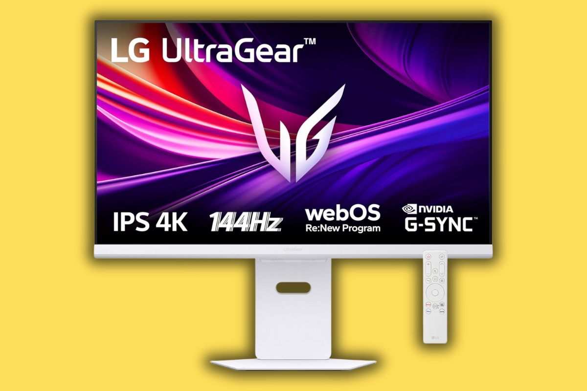 Monitor da gaming LG UltraGear bianco con telecomando bianco