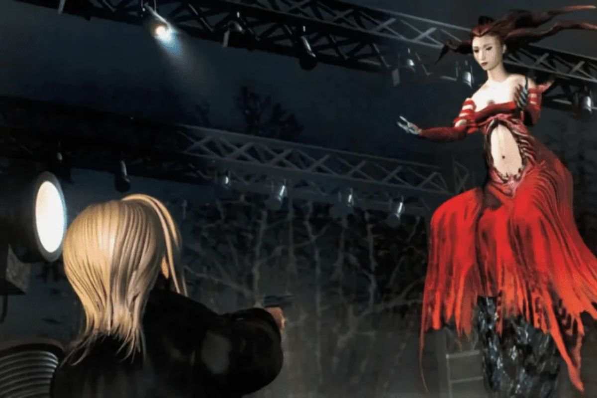 ragazza bionda di spalle con pistola, demone con sembiance femminili e vestito rosso che vola