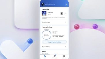 playstation family app cover su sfondo con simboli playstation