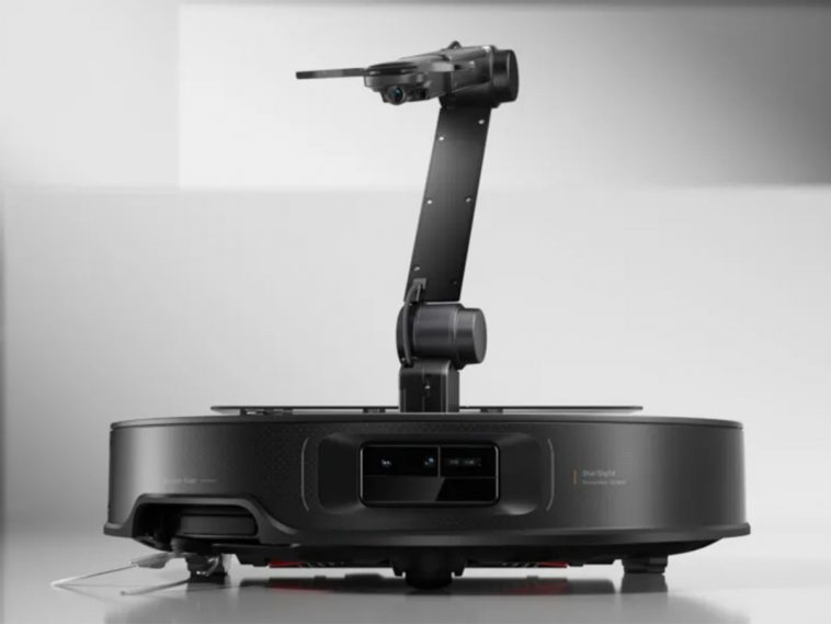 Roborock robot aspirapolvere su sfondo bianco