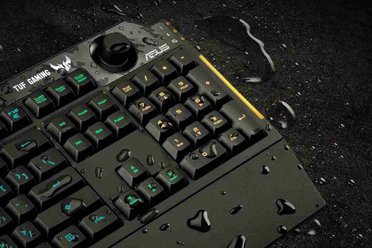 Asus TUF Gaming K1 Tastiera Gaming USB bagnata