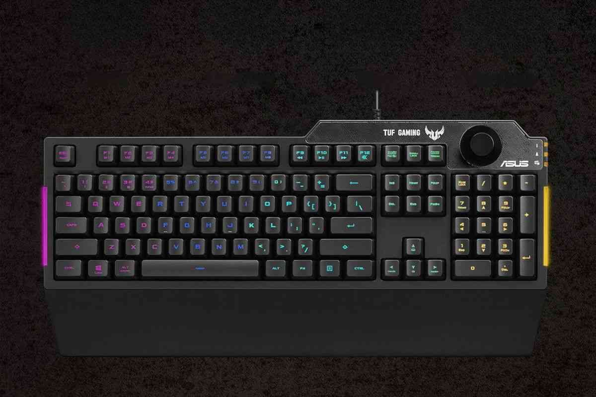 Asus TUF Gaming K1 Tastiera Gaming USB frontale