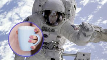 Un astronauta in orbita e, in evidenza, un tazza da caffè