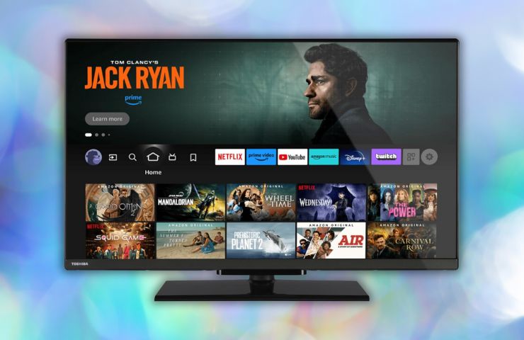 toshiba smart tv su sfondo colorato