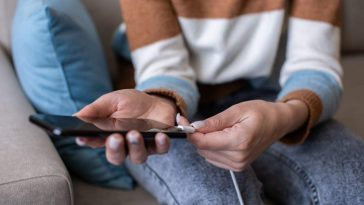 Smartphone in carica