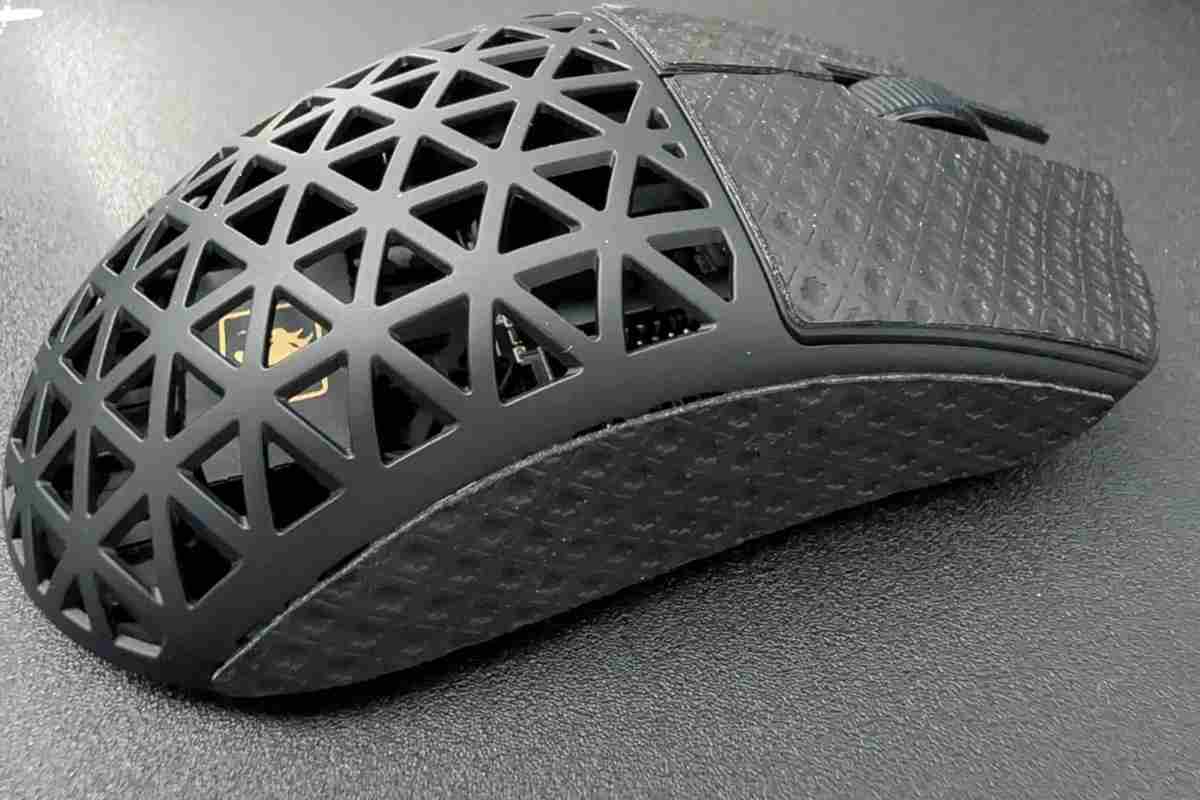 Il mouse top di gamma Mambasnake M5 Ultra