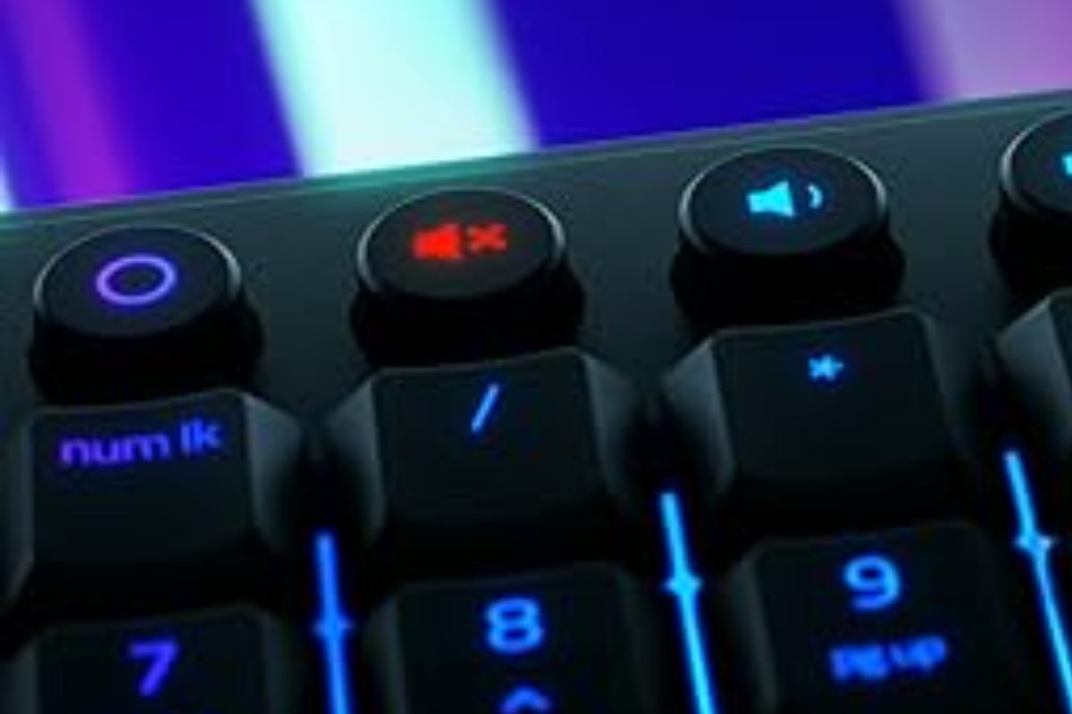 Alcuni tasti della tastiera RGB Razer Ornata V3