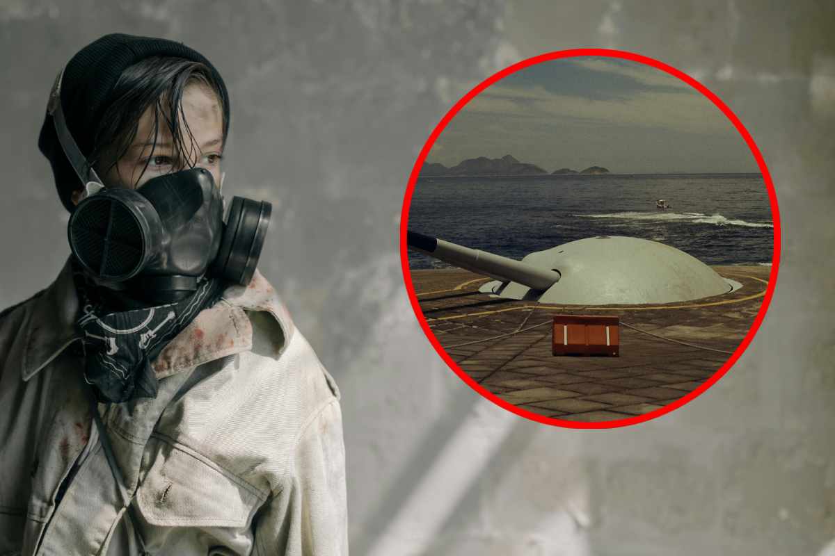 Un bambino con una maschera a gas e, in evidenza, un bunker con cannone