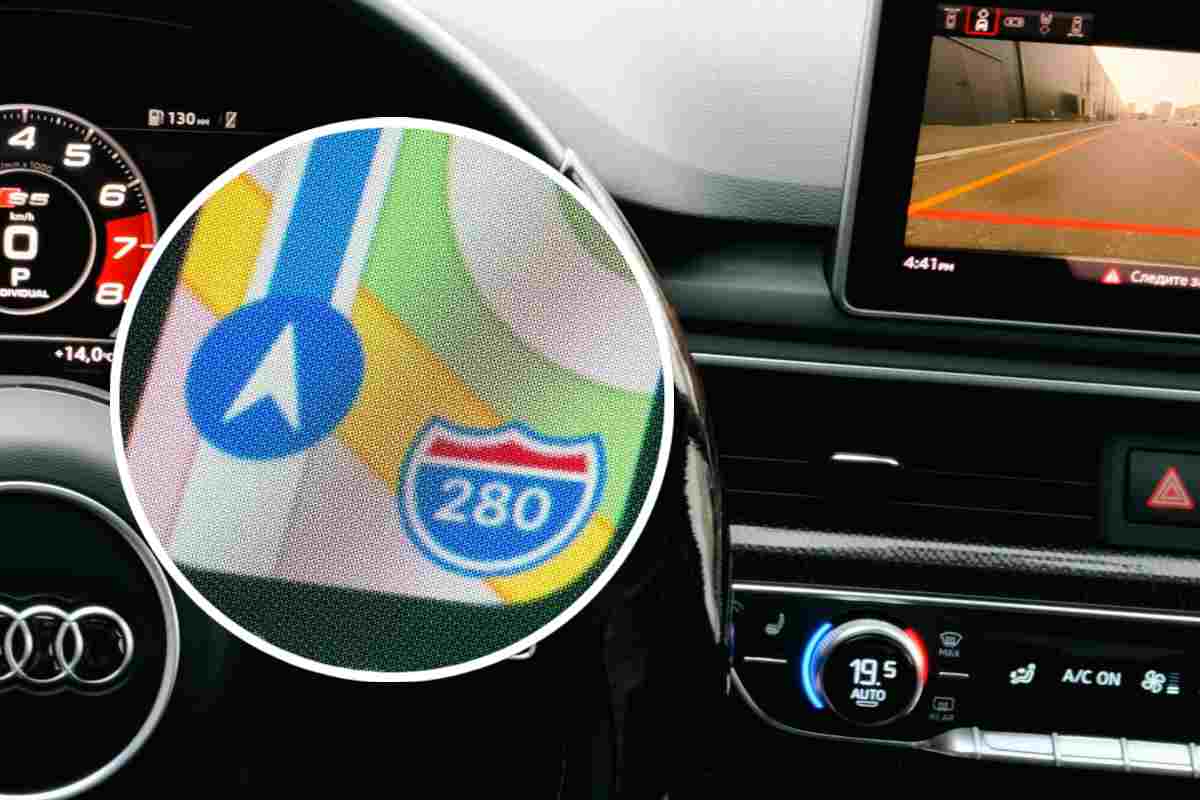 L'abitacolo di un'auto con navigatore e, in evidenza, l'icona di Apple Maps