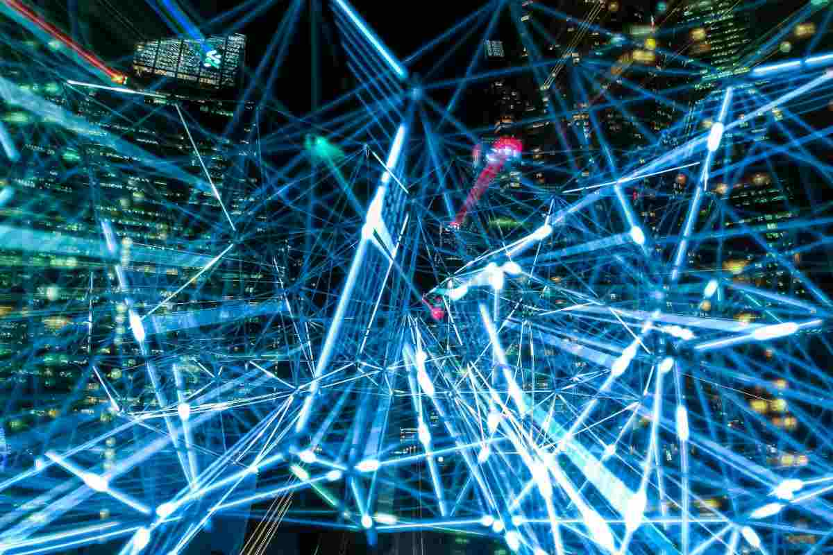 Illustrazione con luci che riempiono uno spazio urbano