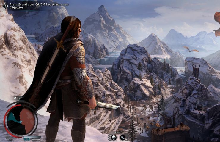screenshot di middle-earth shadow of war con personaggio in cima a una montagna innevata che guarda l'orizzonte
