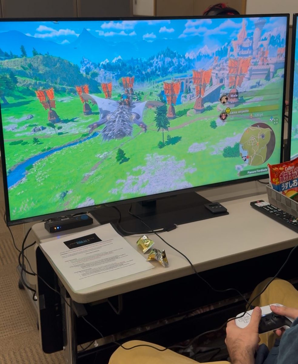 Personaggio di Monster Hunter Stories 3 Twisted Reflection che cavalca un Tobi-Kodachi che plana davanti un castello