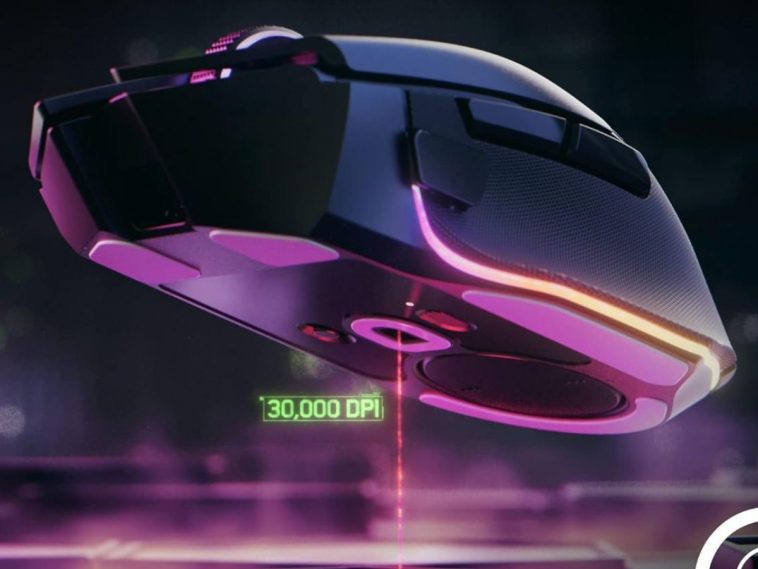 mouse razer basilisk v3 pro su sfondo viola scuro