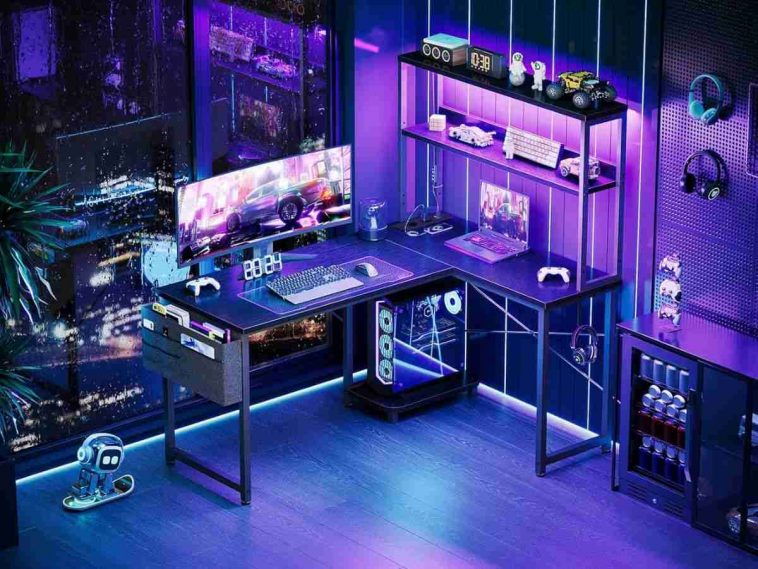 scrivania da gaming Coleshome all'interno di una stanza, postazione LED