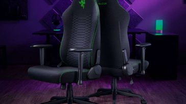 Razer Iskur V2 X in studio con scrivania e luce led viola fronte e retro