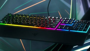 La Razer Ornata V3: tastiera RGB