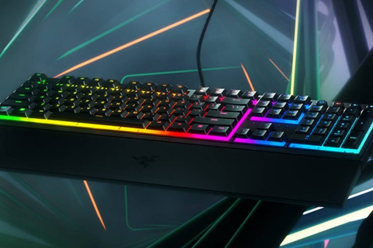 La Razer Ornata V3: tastiera RGB