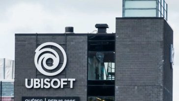 palazzo grigio con logo ubisoft