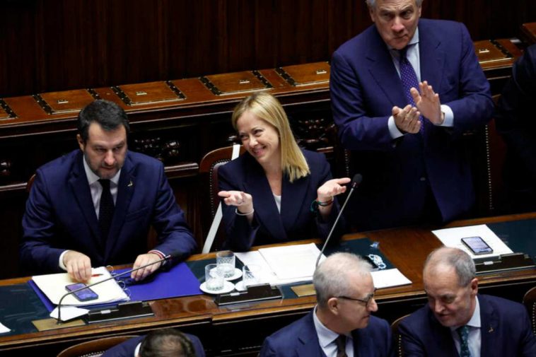 Meloni in Senato con Salvini e Tajani