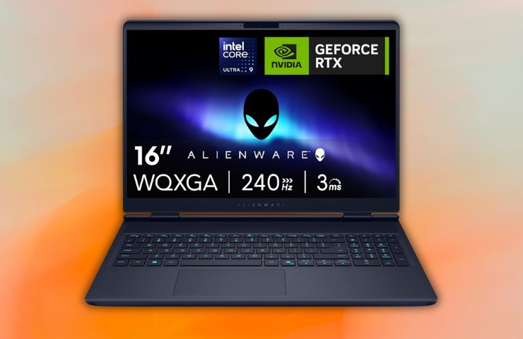 Alienware 16x Aurora su sfondo arancione