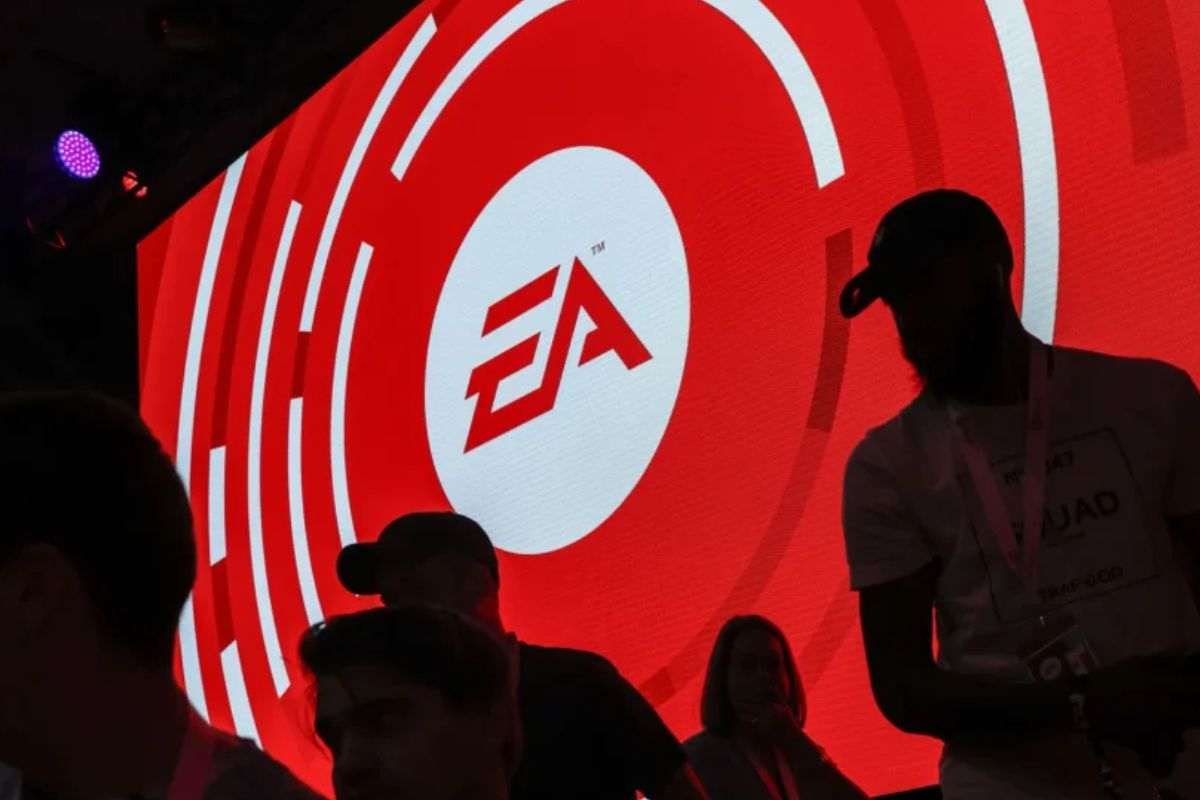 logo ea su sfondo rosso