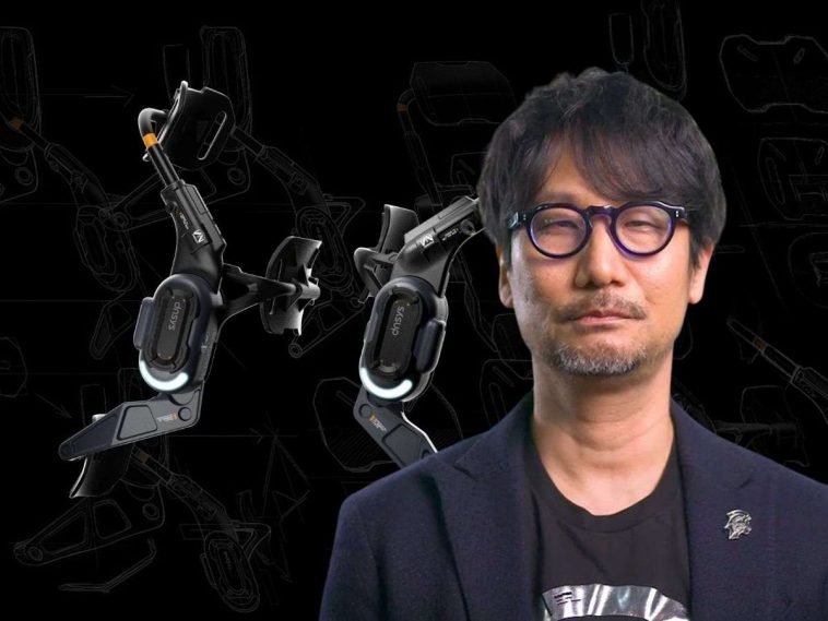 hideo kojima in primo piano ed esoscheletro death stranding in secondo piano