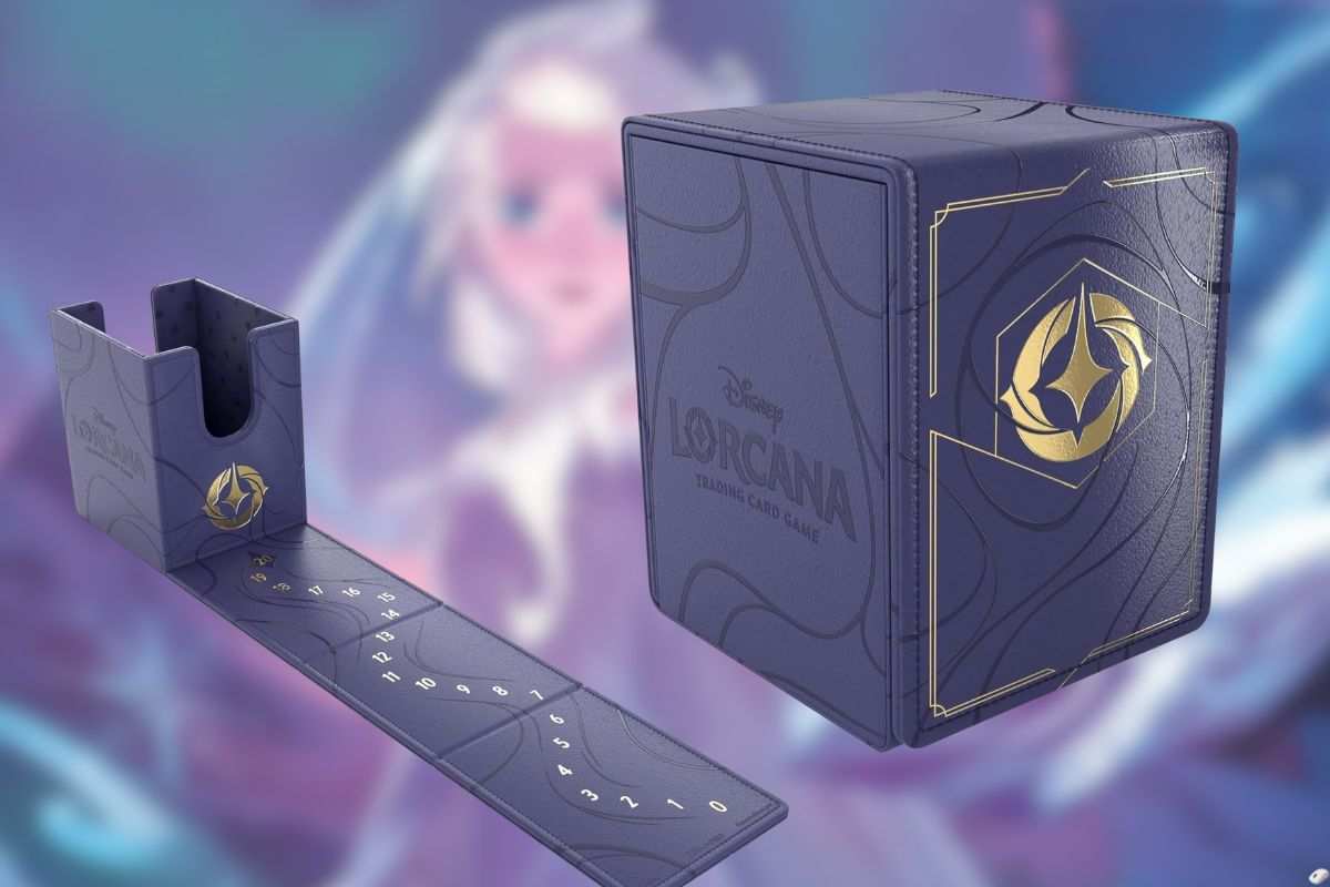 portacarte lorcana color lilla con disegni dorati, uno aperto e steso con percorso numerato, uno chiuso