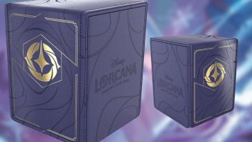 portacarte lorcana color lilla con disegni dorati, profilo destro, profilo sinistro