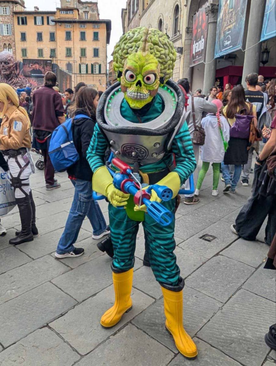 Un cospaly di Mars Attacks a Lucca 2025