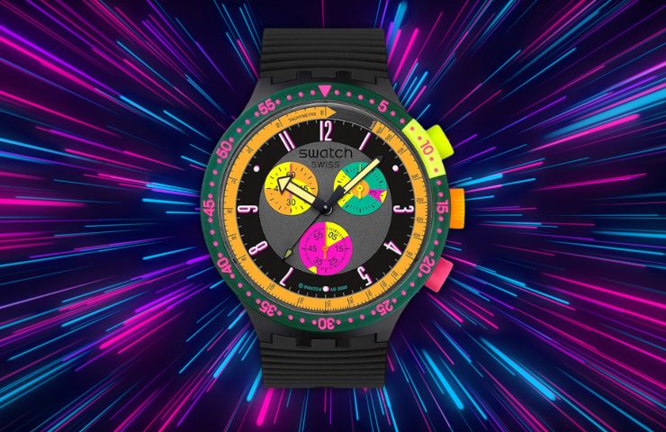 orologio neon seppia su sfondo non