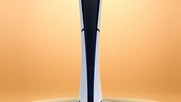 playstation 5 digital edition su un piedistallo dorato