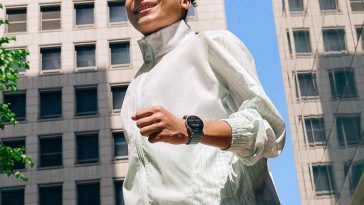 persone che corre e ha al polso un Galaxy Watch7