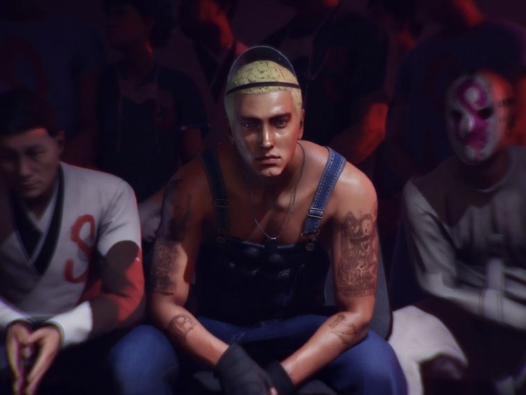 slim shady seduto su una panchina in uno screenshot di Hitman World of Assassination