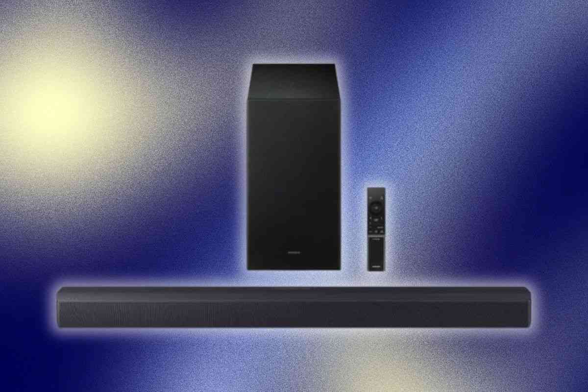 Samsung Soundbar HW con subwoofer nero e telecomando