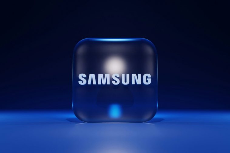 Il logo di Samsung in un cubo opalescente