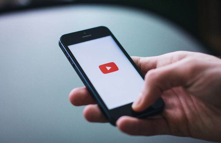 Youtube su uno smartphone