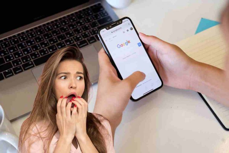 donna sconvolta google search