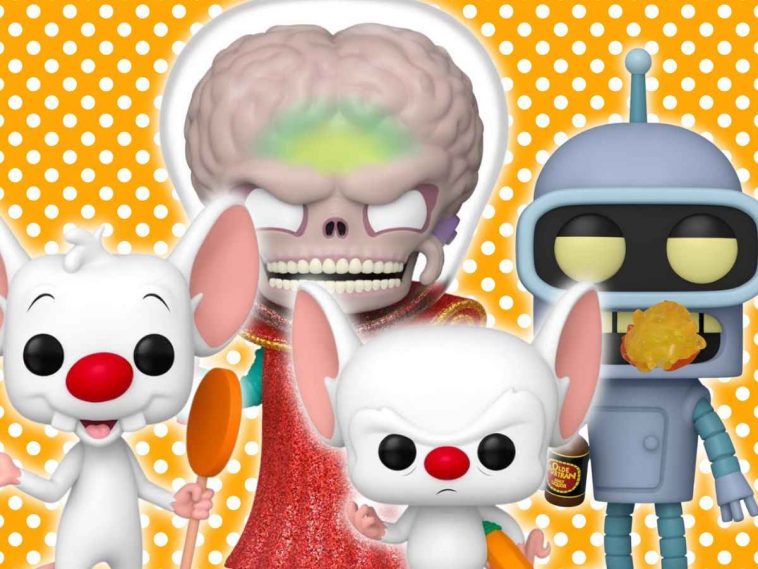 3 funko pop su sfondo arancione con pallini bianchi