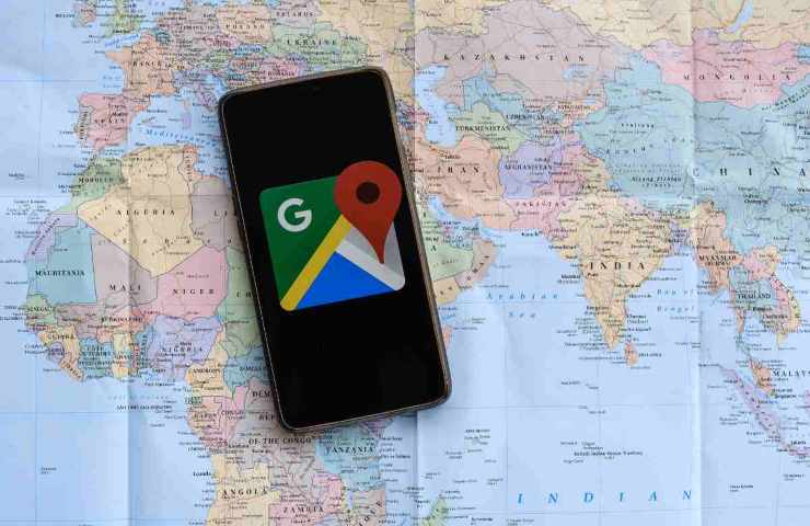 telefono con google maps su cartina