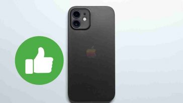 iphone con simbolo del pollice in su verde