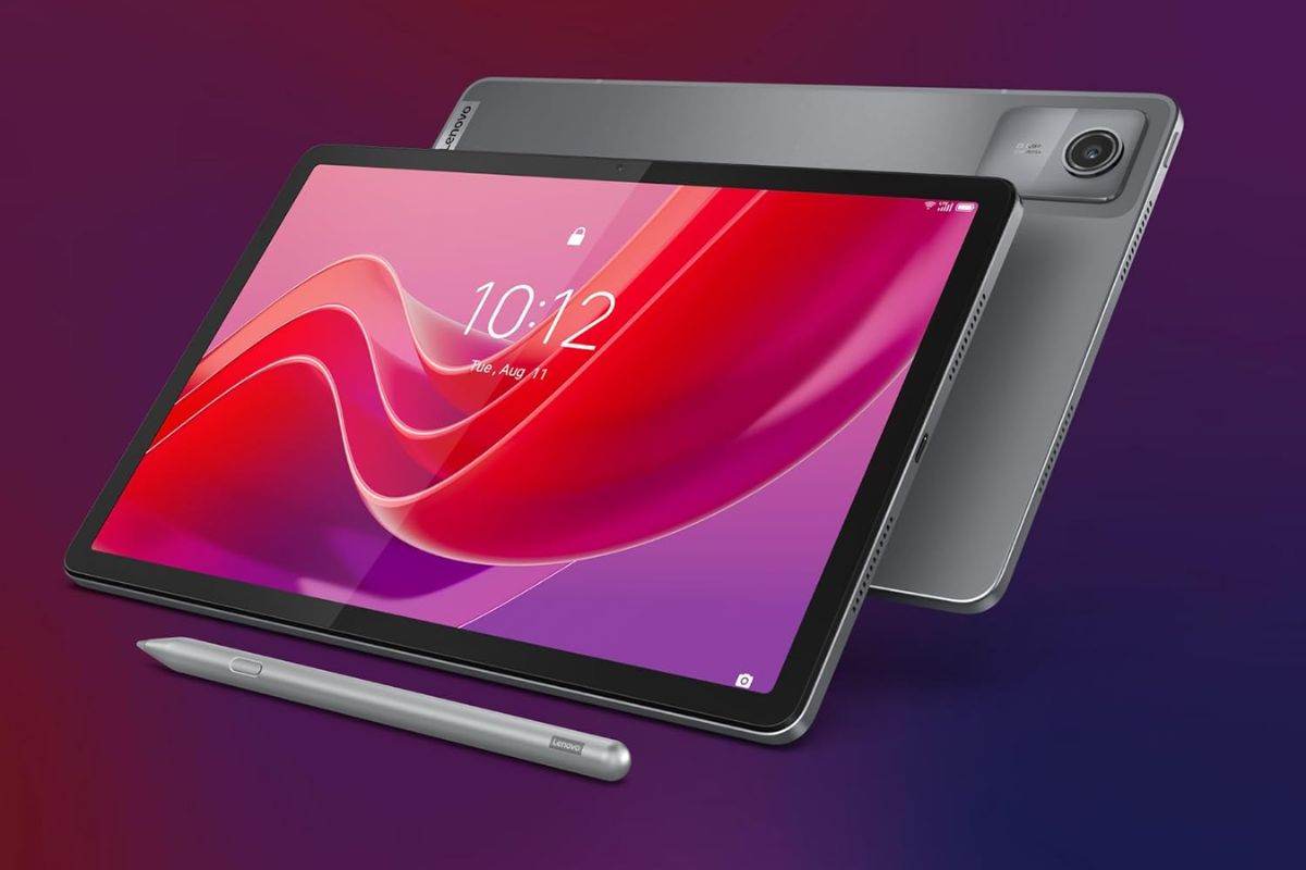 Lenovo Tab M11 fronte e retro, penna