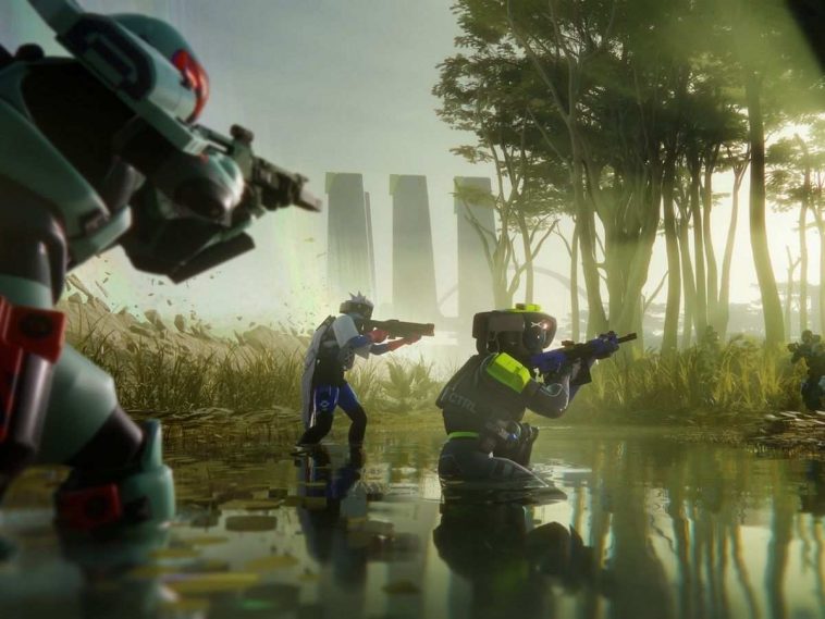 tre soldat futuristici con tute e fucili dentro lago con alberi