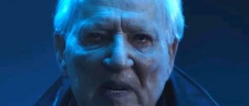 werner herzog uomo con capelli bianchi