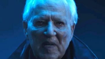 werner herzog uomo con capelli bianchi