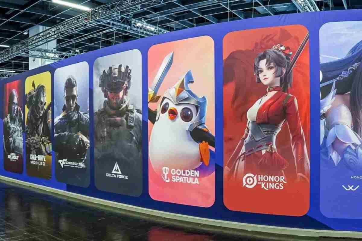 pannello con cartelloni di giochi, immagine di ragazza, immagine di punguino, immagine di soldato